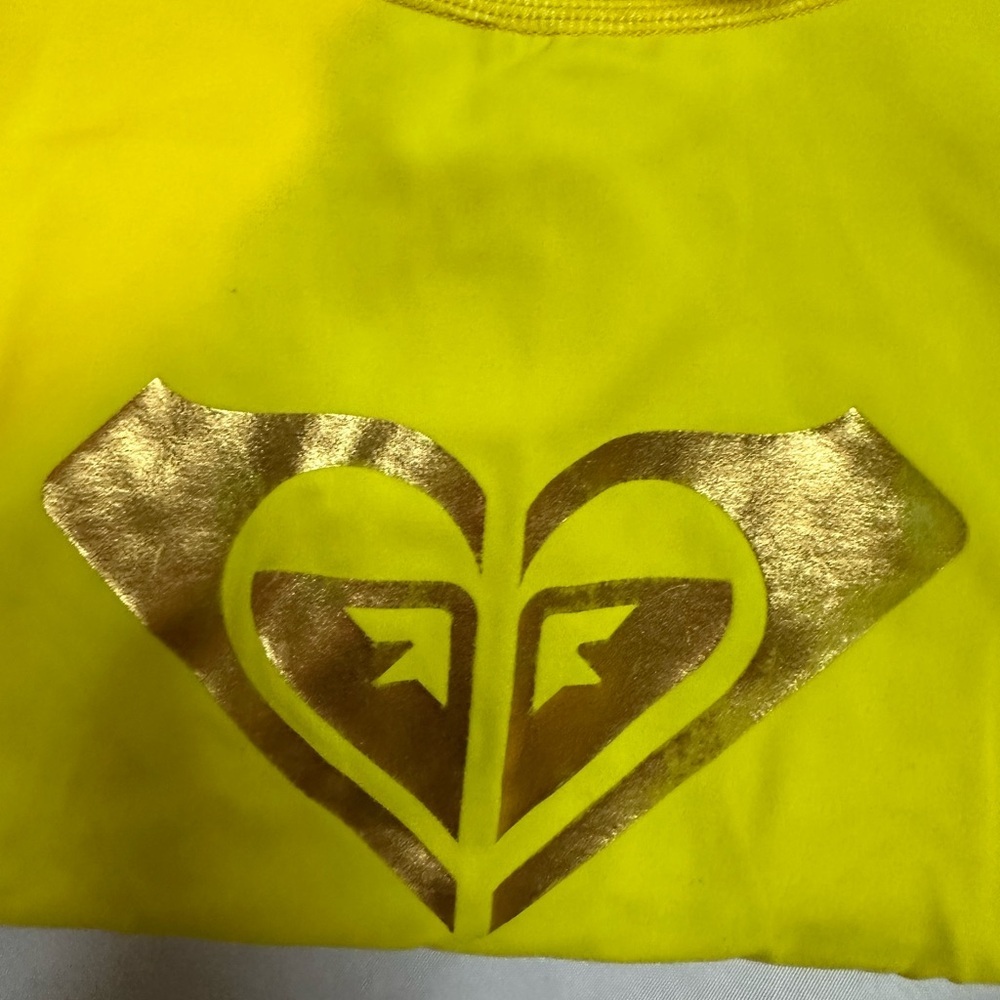Y2K Era Roxy Rashguard - Picture 8 of 9